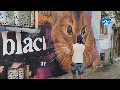 Графити артистът Иван Янков - Esteo преобразява втори жилищен блок в Бургас със своето изкуство