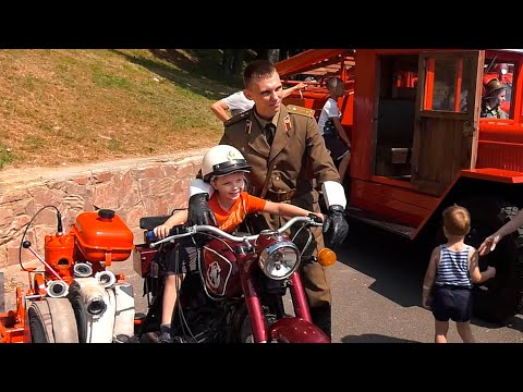 В Гомеле отпраздновали День пожарной службы видео