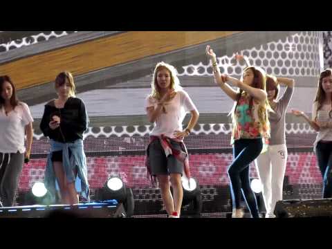 [Fancam] 120825 SNSD @ Korea-China Music Festival Rehearsal - The Boys