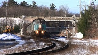 preview picture of video 'The Canadian at Washago (20DEC2014)'