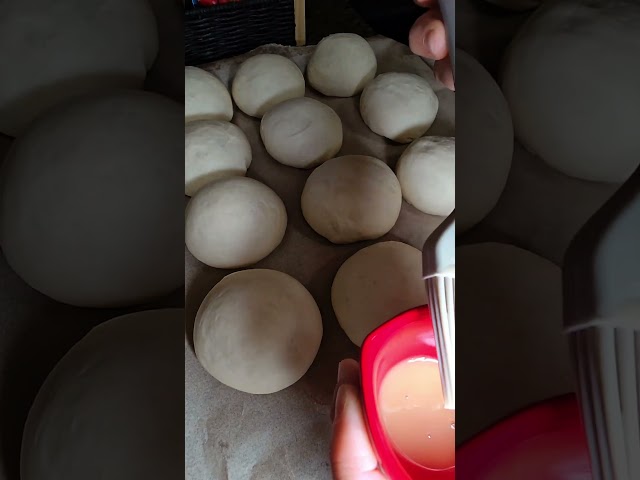 Vídeo relacionado con Harry Potter. El libro de los dulces: El Libro De Los Dulces/ Bake, Create and Decorate!