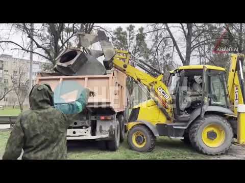 Dismantling of the monument to Marshal Zhukov in Kharkiv!! 🇺🇦💙💛