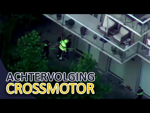 Achtervolging crossmotor | Verdachte negeert slagbomen bij een spoorwegovergang | Politie Utrecht