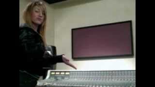 Vicki B - Hustlin feat. Zedo, Dreamer & Reno (NEW SONG NEW ARTIST 2012)