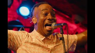 Clarence Bekker Band - Fly