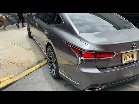 Ls500 on 22” Vossen HF2 wheels