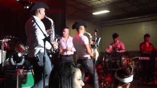 Debajo de Los Laureles