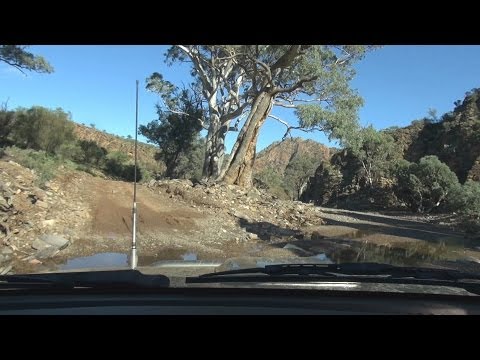 Brachina Gorge drive part 1 : Touring Australia