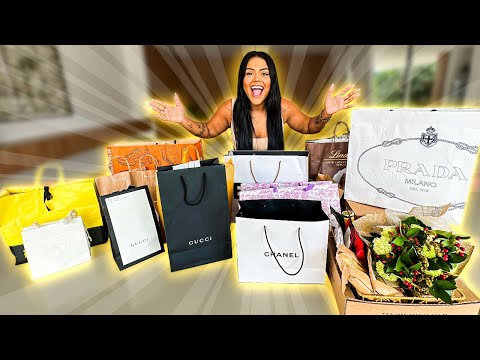 OPENING MY BIRTHDAY PRESENTS!!!