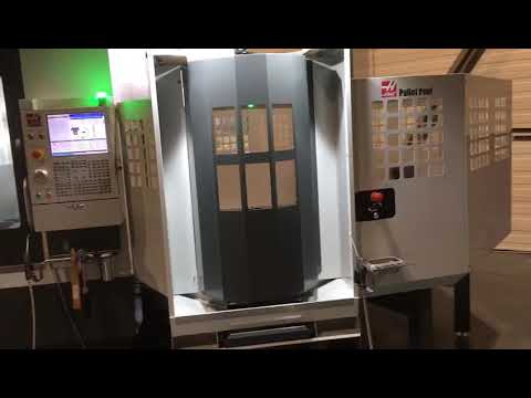 Haas UMC 1000 mit Palettenbahnhof