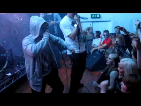 Blaz Roca og Emmsjé Gauti @ sjallinn , versló 2010 elskum þessar mellur