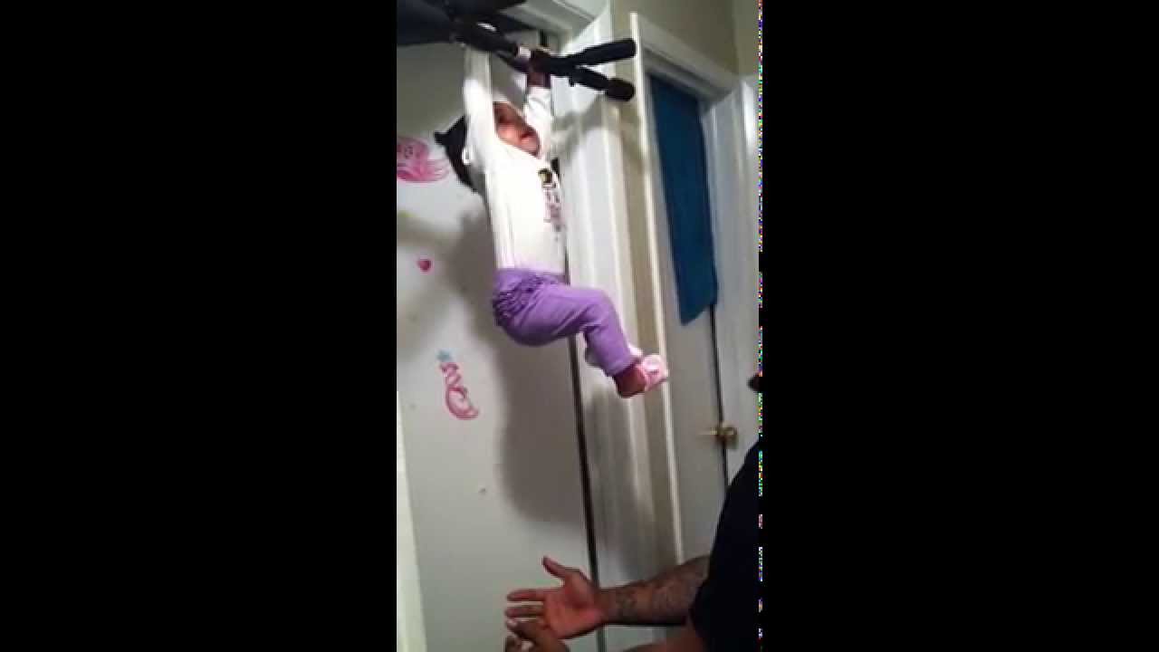 Baby doing Pull Ups at 8 months old - Nyla Mae - A Gawds Life