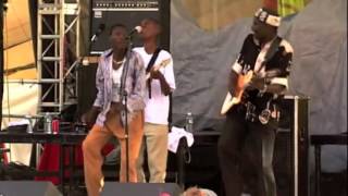 Oliver Mtukudzi   Hear Me Lord Live at Reggae On The River)