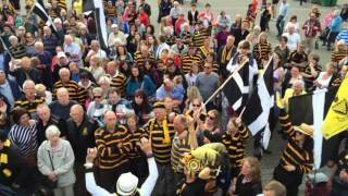 Trelawney's Army sing as Cornwall's rugby heroes arrive in Truro