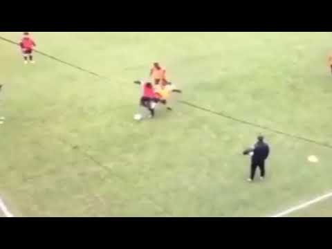 Eberechi Eze dribbling vs 3 players