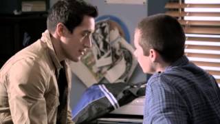 Extrait VF - Derek met le t-shirt de Stiles