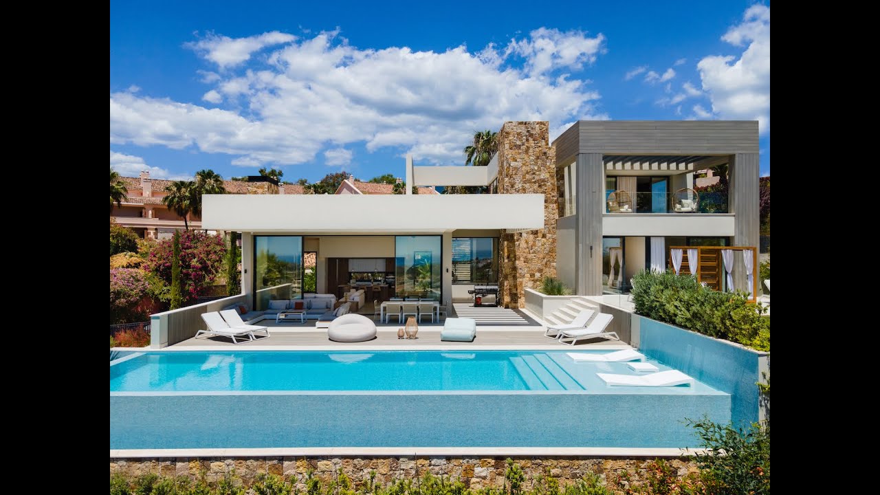 Exquisitely designed and quality built villa with sea views for sale in Nueva Andalucia, Marbella