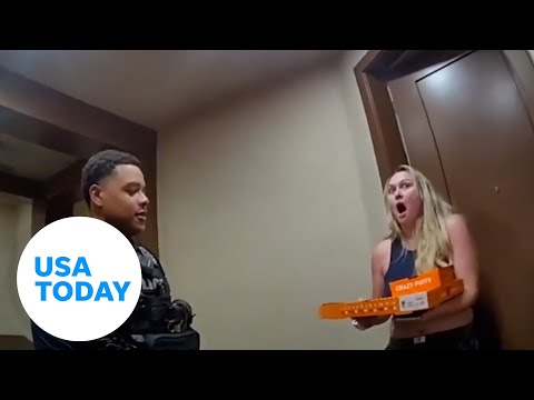 Watch Arizona officers deliver pizza after GrubHub driver arrest