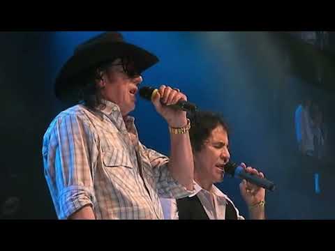 DVD Completo 40 Anos de Carreira - Léo Canhoto & Robertinho