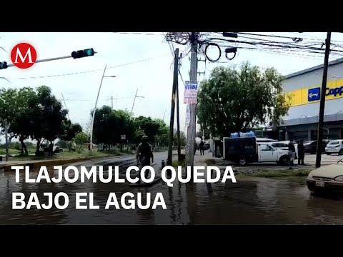 Desbordamiento del arroyo Seco inunda vialidades en Tlajomulco