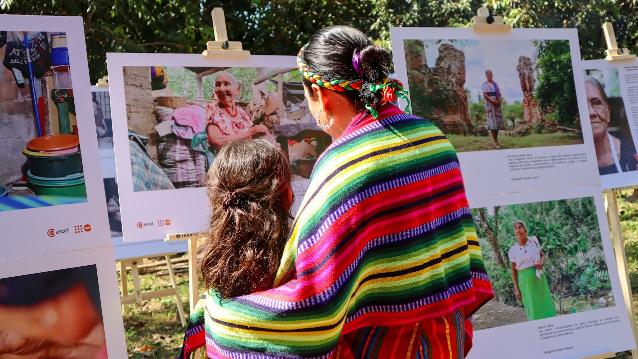 Mujeres indígenas: voces, memoria y futuro