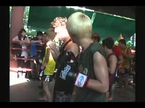 ZE:A teaching level up dance