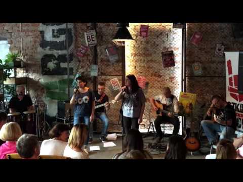 Pod Strzechą - Obok nas