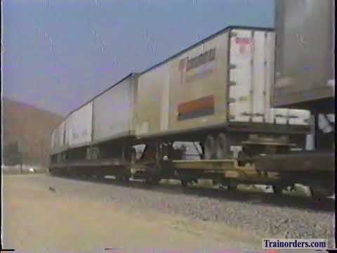 Classic Railroad Series 804 - SP/SSW 8037 East at Redlands Sept. 20, 1991.