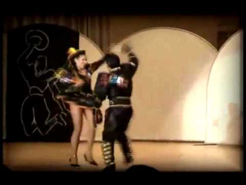 Sayas   Baile Caliente   kalamarka pareja de caporales