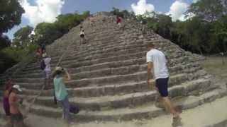 preview picture of video 'Climbing the Ijmoxa pyramid in Coba, Quintana Roo, Mexico'