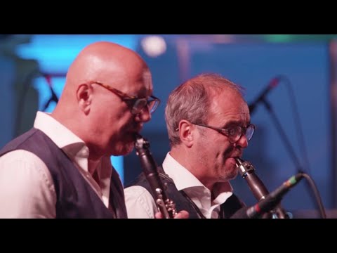 Bigband & VIENNA CLARINET CONNECTION