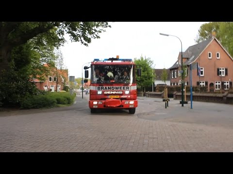 Prio 1 Brandweer Dongen TS 6533 met spoed naar ongeval gaslek Kerkstraat Dongen - 04/05/15