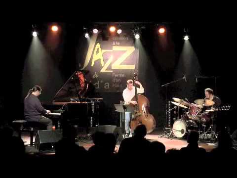 Jérémie Ternoy trio à Jazz à Véd'A: ligoté.