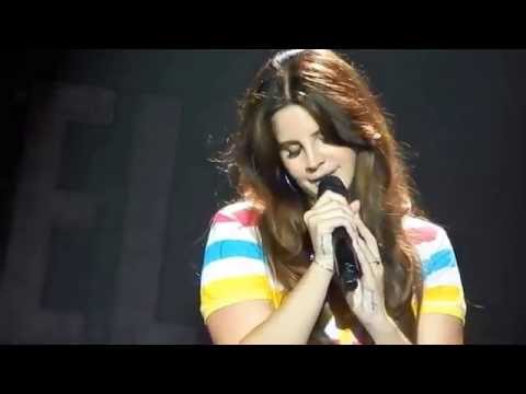 Lana del Rey singing Why Don’t You Do Right? (Endless Summer Tour)
