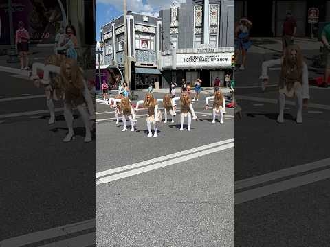 M3GAN 2.0 Horde at Universal Studios FL! #m3gan #universalstudios #universalorlando #themepark