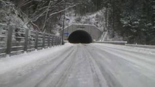 preview picture of video '権兵衛Gonbe-e Tunnel (R361, Nagano, 4470m)'