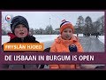 REPO: De ijsbaan in Burgum is open: burgemeester en kinderen genieten volop