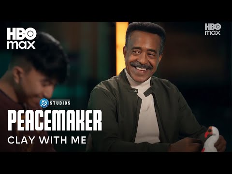 afbeelding Tim Meadows & Peacemaker Crew Bring the Chicken of Despair to Life - Season 2
