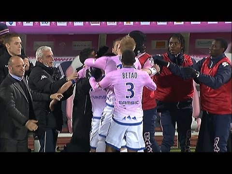 Magnifique but coup-franc BARBOSA (44') - Evian TG FC - FC Sochaux-Montbéliard (5-1) / 2012-13