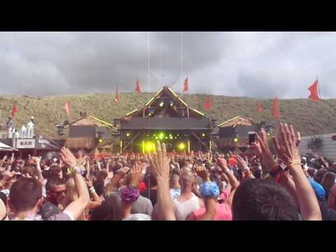 M.I.K.E Push playing Strange World @ Luminosity Beach Festival 2017 - 10 Years Anniversary
