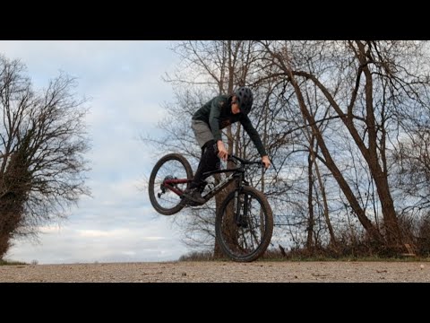 How to learn Bunny Hops in 1 day!!