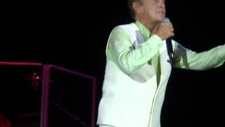 Roy Orbison's 'Crying' (LIVE)