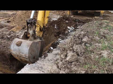 Bagrování základových pásů