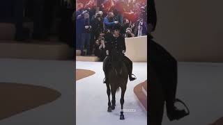 Download lagu 🏇Horse at Chanel Fashion Show in Paris 2022 #parisfashionweek #ss22 #couture mp3 Download lagu 🏇Horse at Chanel Fashion Show in Paris 2022 #parisfashionweek #ss22 #couture mp3