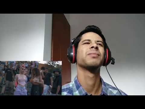 REACCION a LA JOAQUI Ft Juicy BAE - Un Montón (Video Oficial)