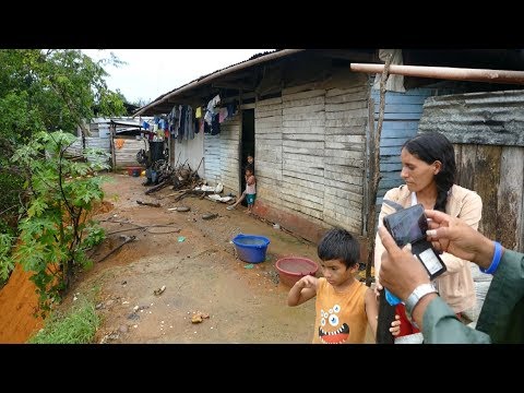 FAMILIA DE TOCACHE VIEJO PIDE APOYO POR EL PELIGRO QUE CORRE SU VIVIENDA