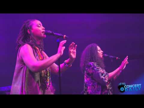 Floetry performs "Say Yes" Live at the Howard Theatre