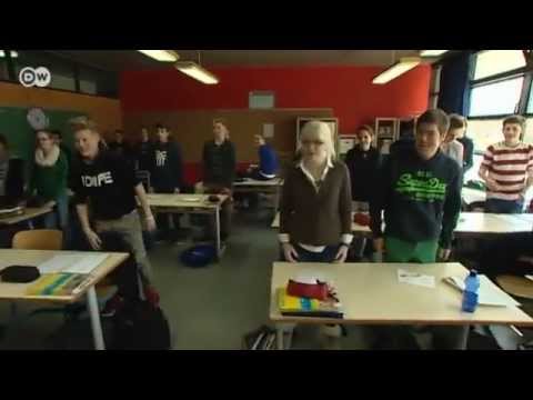 Ehrenrunde oder nicht? - die Debatte ums Sitzenbleiben | Politik direkt