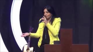 Testemunho Eyshila - &quot;O Milagre Sou Eu&quot;