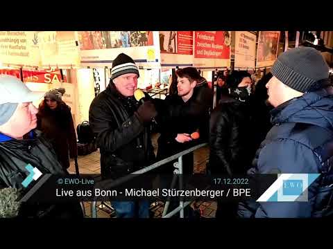 Finale Bonn 2.0 mit Faustschlag von Boxer - BPE-Kundgebung